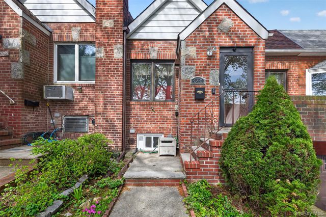 32-30 190th Street, Flushing, NY 11358