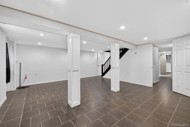 32-30 190th Street, Flushing, NY 11358