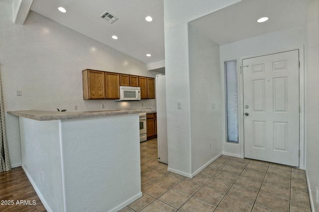 10809 W CAMBRIDGE Avenue, Avondale, AZ 85392