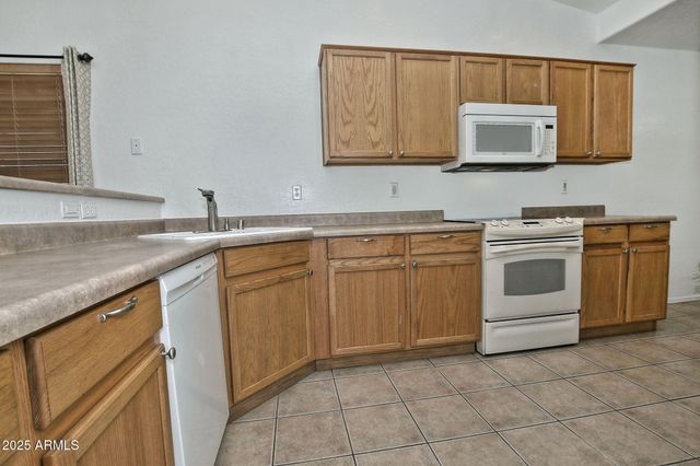 10809 W CAMBRIDGE Avenue, Avondale, AZ 85392