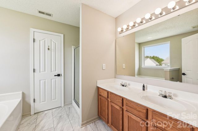 12531 Deaton Hill Drive, Charlotte, NC 28269