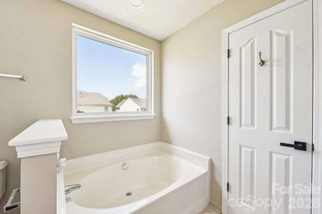 12531 Deaton Hill Drive, Charlotte, NC 28269