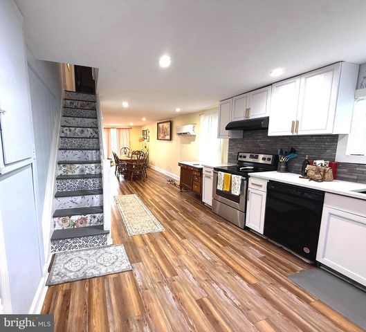 402 WESLEY AVE, Pitman, NJ 08071