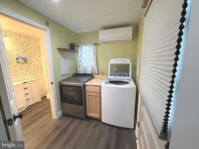 402 WESLEY AVE, Pitman, NJ 08071