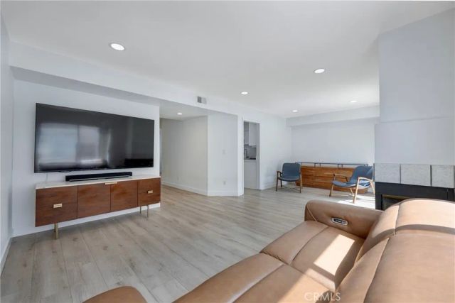 16001 S Vermont 54, Gardena, CA 90247