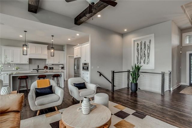 25737 W 96th Street, Lenexa, KS 66227