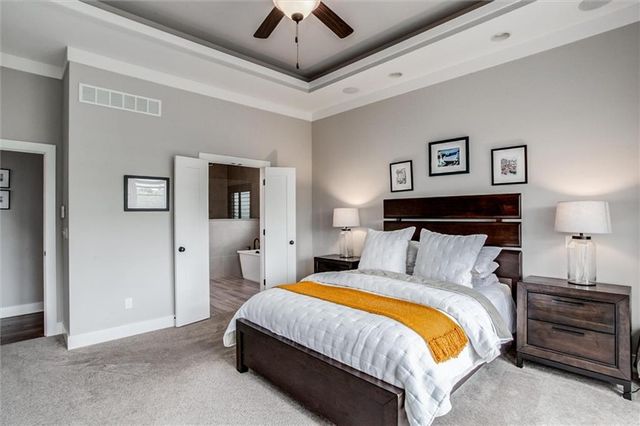 25737 W 96th Street, Lenexa, KS 66227