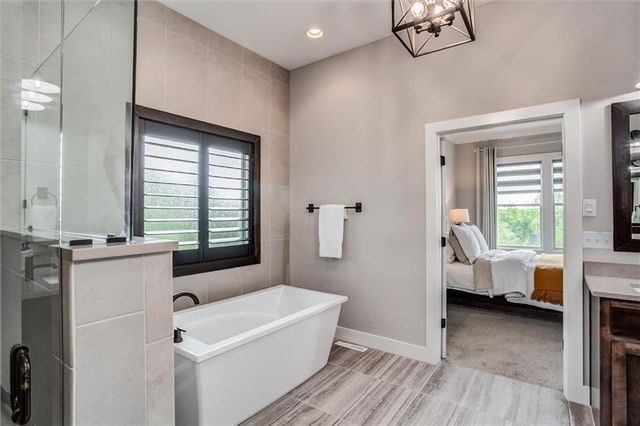 25737 W 96th Street, Lenexa, KS 66227