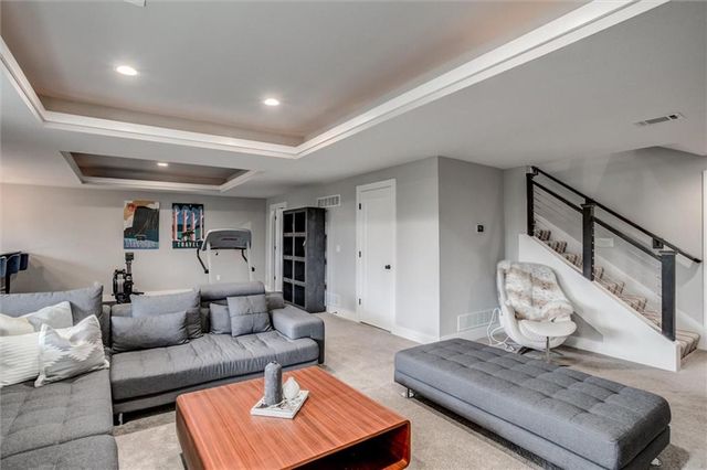 25737 W 96th Street, Lenexa, KS 66227