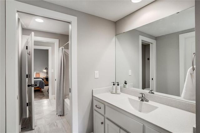 25737 W 96th Street, Lenexa, KS 66227