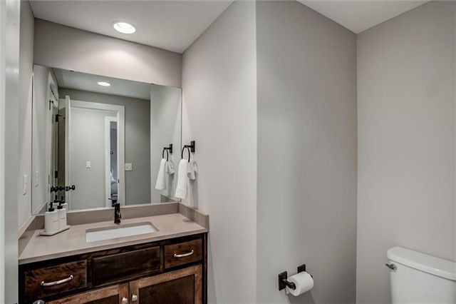 25737 W 96th Street, Lenexa, KS 66227