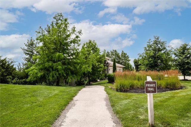 25737 W 96th Street, Lenexa, KS 66227