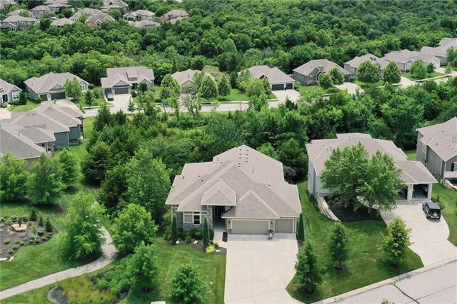 25737 W 96th Street, Lenexa, KS 66227