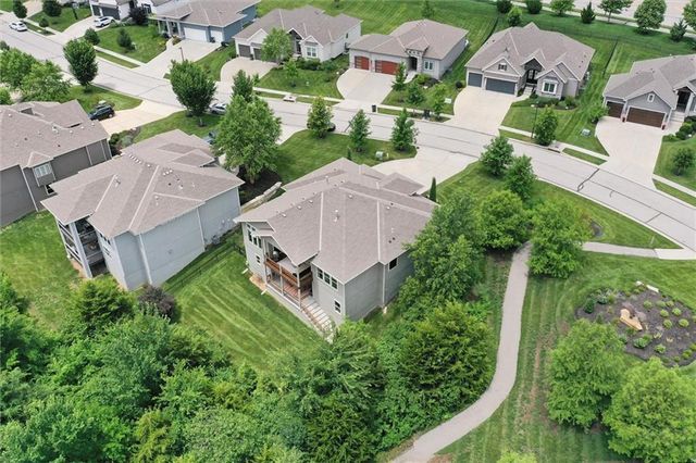 25737 W 96th Street, Lenexa, KS 66227
