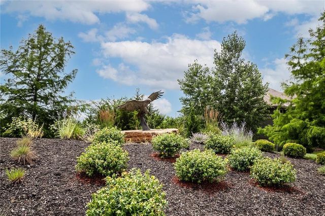 25737 W 96th Street, Lenexa, KS 66227