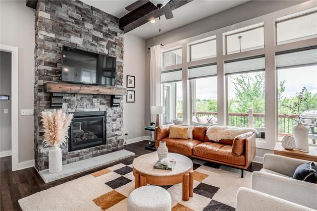 25737 W 96th Street, Lenexa, KS 66227