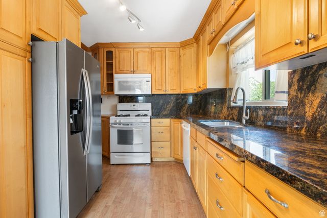 5451 S AVALON DR, Murray, UT 84107