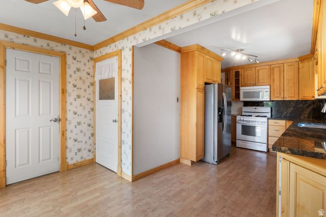5451 S AVALON DR, Murray, UT 84107