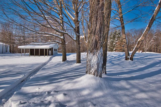 1718 Barron Lake Road, Niles, MI 49120