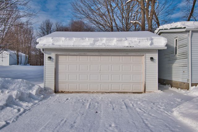 1718 Barron Lake Road, Niles, MI 49120