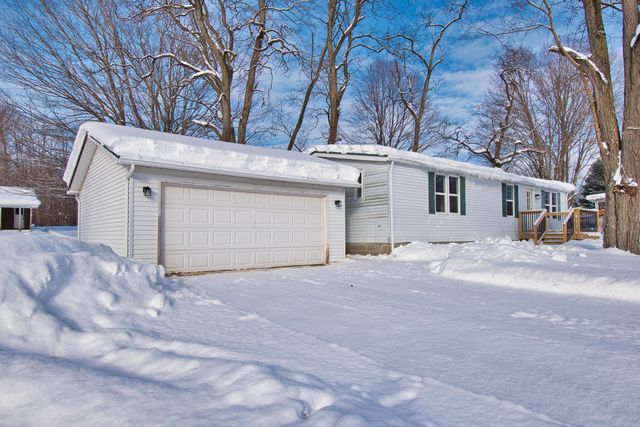 1718 Barron Lake Road, Niles, MI 49120