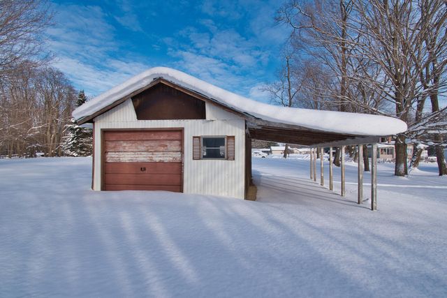 1718 Barron Lake Road, Niles, MI 49120