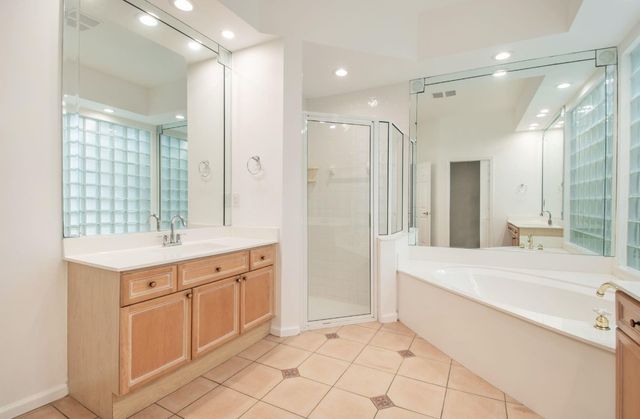 2466 Bay Isle Court 2466, Weston, FL 33327