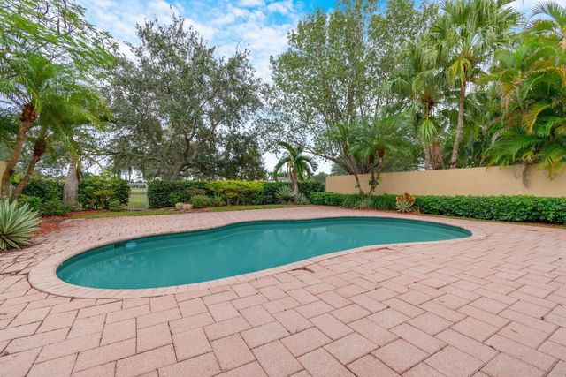 2466 Bay Isle Court 2466, Weston, FL 33327