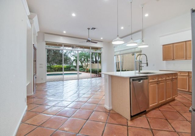 2466 Bay Isle Court 2466, Weston, FL 33327