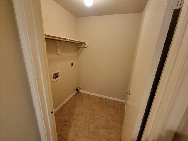 11827 E Galwan Circle, Houston, TX 77070