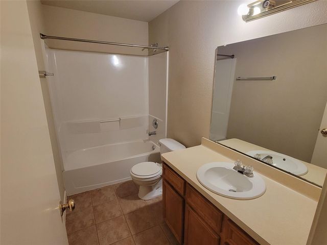 11827 E Galwan Circle, Houston, TX 77070