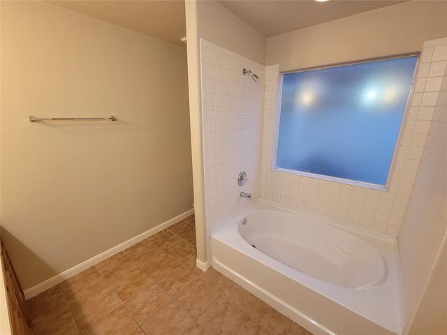 11827 E Galwan Circle, Houston, TX 77070