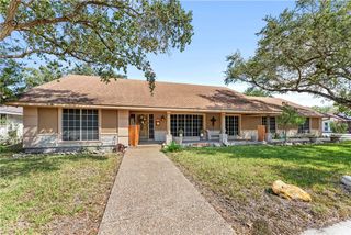 307 Kissling Ave, Robstown, TX 78380