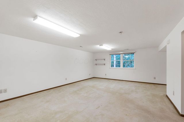 4512 White Leaf Way, Columbus, OH 43228