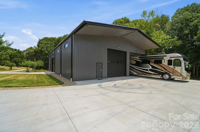 211 Winthrow Creek Road, Mooresville, NC 28115