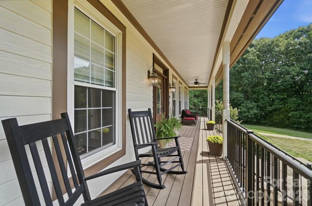 211 Winthrow Creek Road, Mooresville, NC 28115