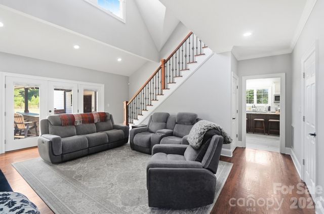 211 Winthrow Creek Road, Mooresville, NC 28115