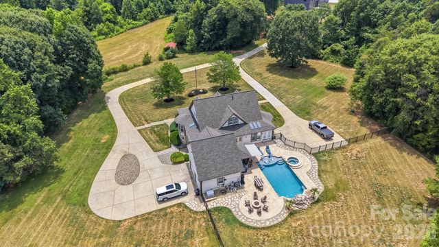 211 Winthrow Creek Road, Mooresville, NC 28115