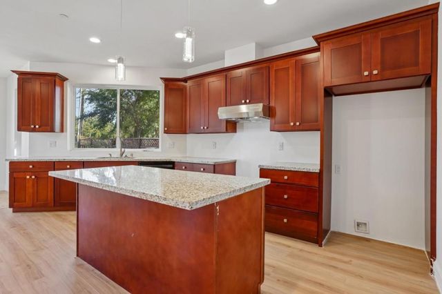 2525 Armstrong Place, Santa Clara, CA 95050