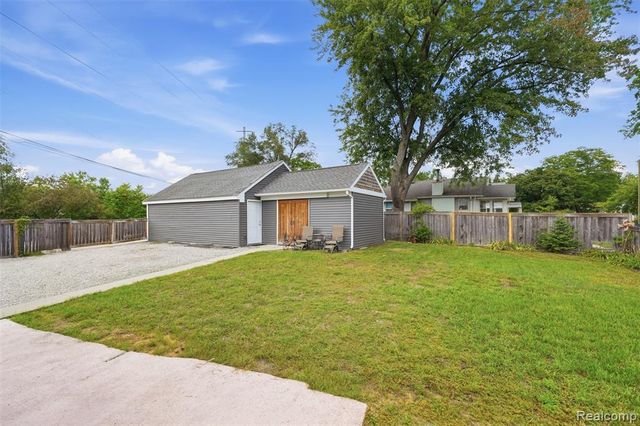 2859 Horton Street, Ferndale, MI 48220