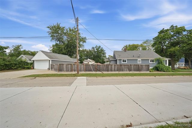 2859 Horton Street, Ferndale, MI 48220