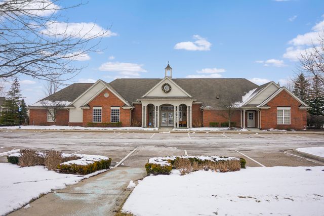 21868 Kensett Drive, Macomb, MI 48042