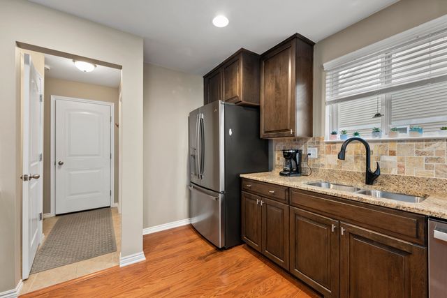 21868 Kensett Drive, Macomb, MI 48042