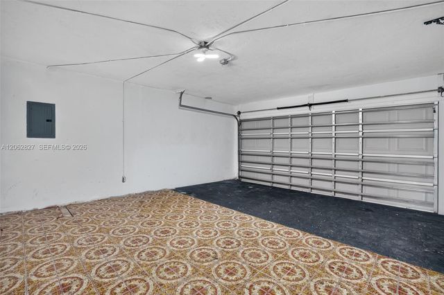 9531 NW 20th Pl, Sunrise, FL 33322