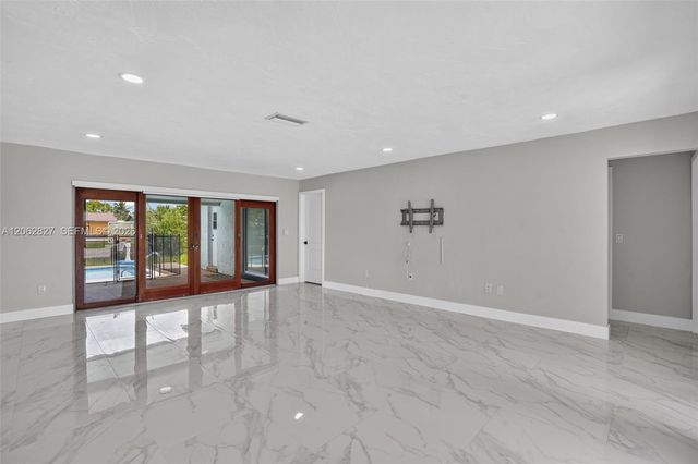 9531 NW 20th Pl, Sunrise, FL 33322