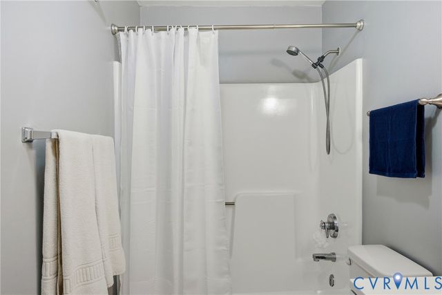 7108 Bunche St, Richmond, VA 23228