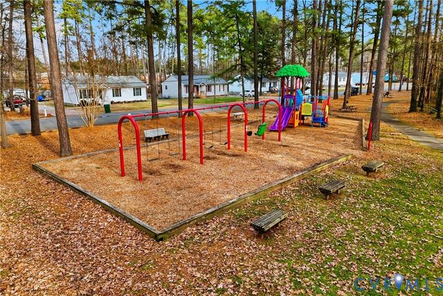 7108 Bunche St, Richmond, VA 23228