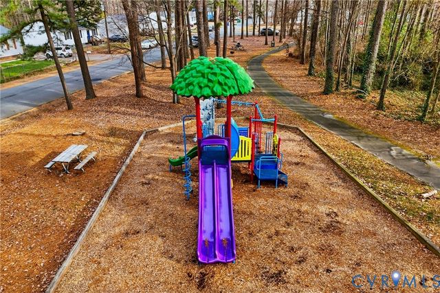 7108 Bunche St, Richmond, VA 23228