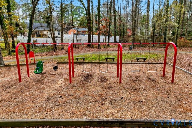 7108 Bunche St, Richmond, VA 23228