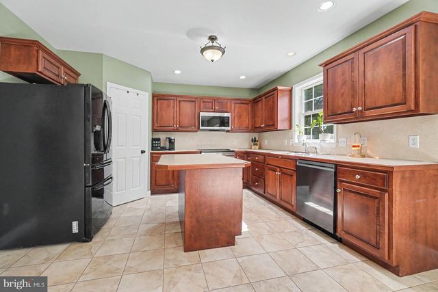 21 JENNIFER DR, Bernville, PA 19506